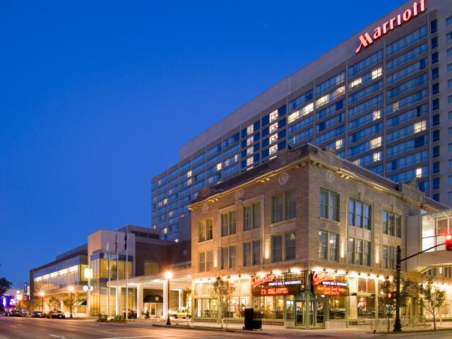 This is the front of the Louisville Marriott Downtown hotel This is the front of the Louisville Marriott Downtown hotel